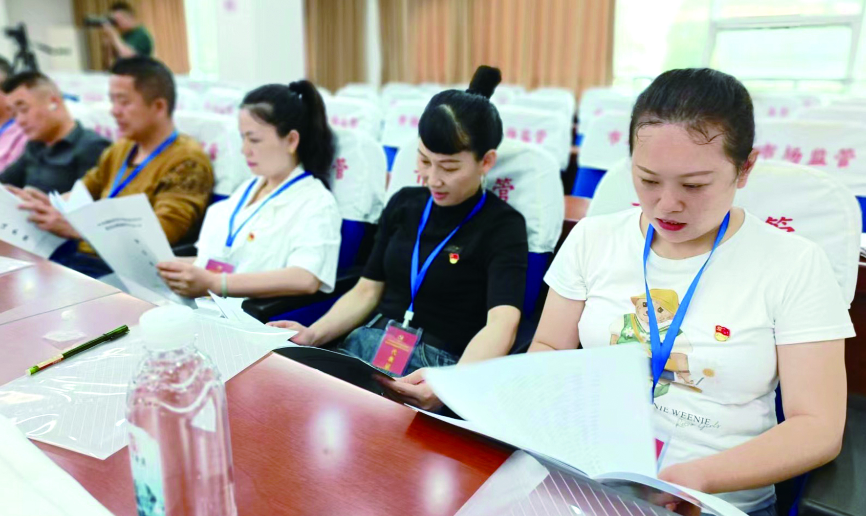 集團公司黨委開展創(chuàng)先爭優(yōu)活動 推薦評選先進基層黨組織、優(yōu)秀黨務(wù)工作者和優(yōu)秀共產(chǎn)黨員 （李高雄報道） 